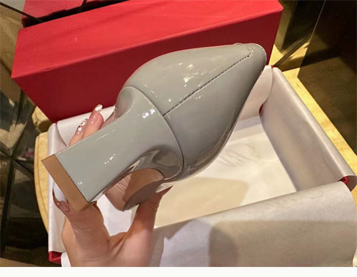 로저 비비에 트럼펫 메탈 버클 펌프스4.5cm - 상세 이미지
